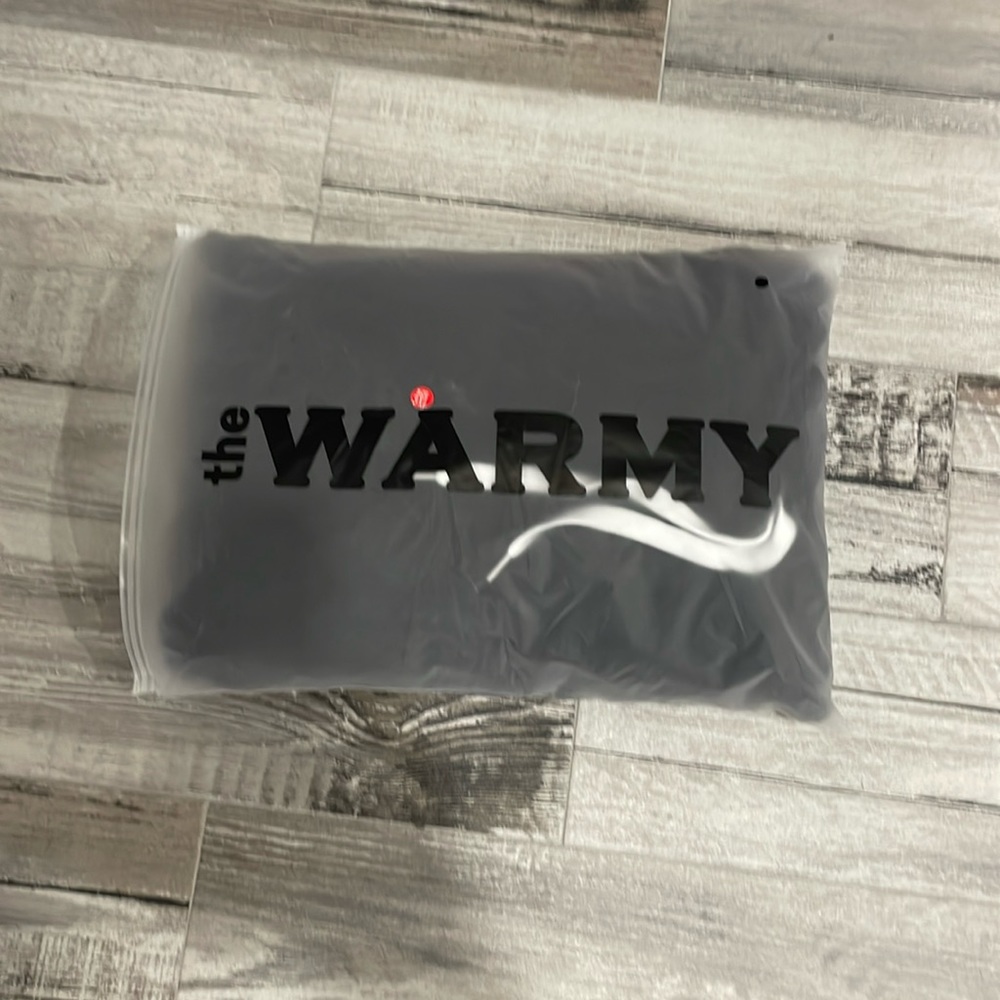 The Warmy Black XXL Sweater Brand New